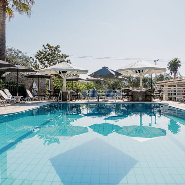 A picture of the pool of Mathraki Resort